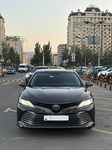 corolla 2016: Toyota Camry: 2018 г., Гибрид, Седан — 1