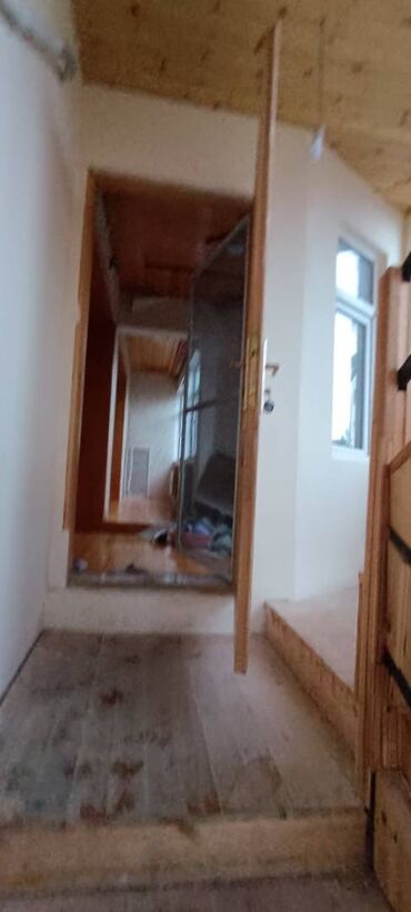 Uzunmüddətli kirayə evlər: 125 kv. m, 4 otaqlı, Kombi, Qaz, İşıq -da lalafo.az — 10 Uzunmüddətli kirayə evlər: 125 kv. m, 4 otaqlı, Kombi, Qaz, İşıq — 10