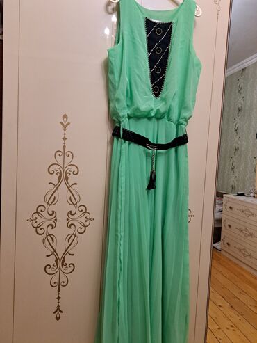 sifon koynekler: Cəmi 1 cə dəfə geyinilib