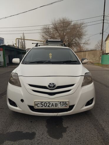 Toyota: Toyota Belta: 2006 г., 0.1 л, Вариатор, Бензин, Седан