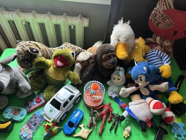 Игрушки: Отдам игрушки за 200 сом 
Состояние идеальное!