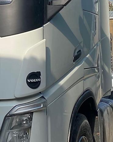 Бампер и комплектующие: Накладка на бампер Volvo, Новый, Оригинал — 5