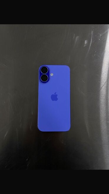 Apple iPhone: IPhone 16, Б/у, 128 ГБ, Зарядное устройство, 100 %
