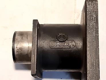 Ostali pribor i dodaci za alate: Aluminijumsko kuciste sa lezajem za osovinu 12mm Pored lezaja kuciste na lalafo.rs — 11 Ostali pribor i dodaci za alate: Aluminijumsko kuciste sa lezajem za osovinu 12mm Pored lezaja kuciste — 11