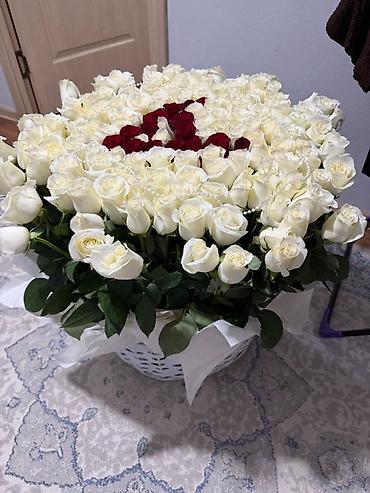 Майрамдык товарлар: Роскошная цветочная композиция в корзине: крупный букет из — 2