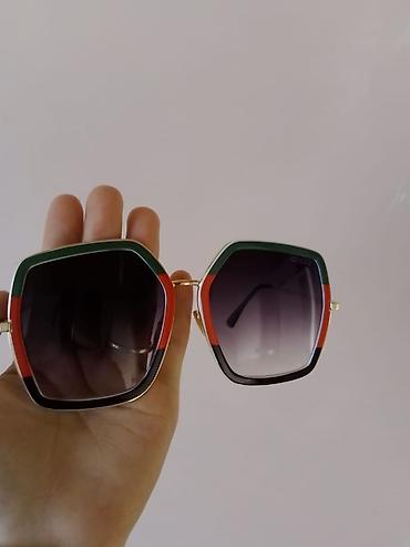 persol eynək: Qadın gün eynəyi və kişi qol saatı seti - Eynək: Böyük, kvadrat — 1