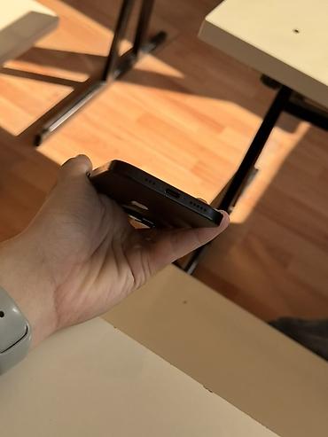 xiaomi note 9 pro: IPhone 15, 128 GB, Qara, Face ID — 4
