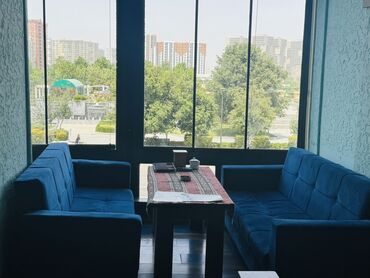 Restoran, kafelər: - Yumşaq divan dəstləri: 2 və 3 nəfərlik Qabaq Masası İlə birgə dəst — 3