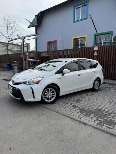 Toyota: Toyota Prius: 2015 г., 1.8 л, Вариатор, Гибрид, Минивэн