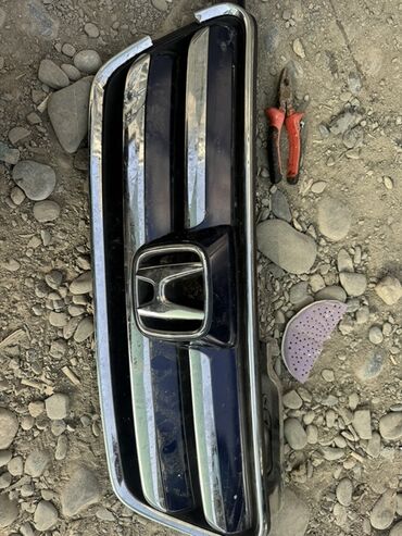 диски на авто 13: Решетка радиатора Honda Оригинал