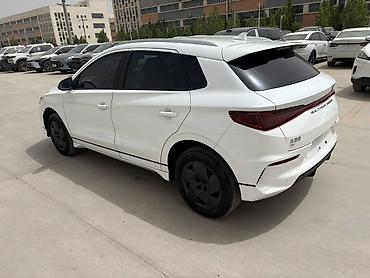 BYD: BYD E2: 2023 г., Автомат, Электромобиль, Хэтчбэк — 6