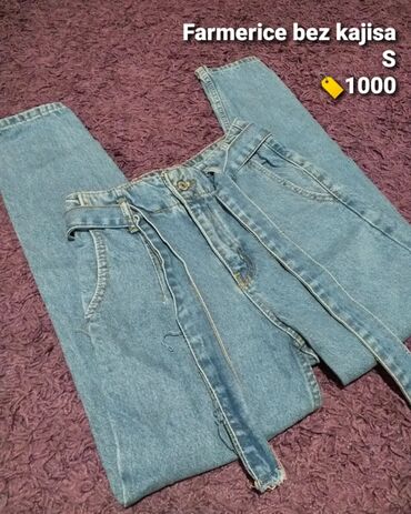 Farmerice Mom Jeans S boja je svetlo plava, prodaju se bez kajisa, za