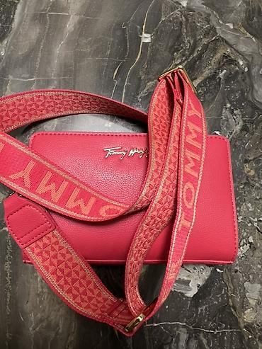 parça çanta: Çiyin çantası, Tommy Hilfiger, İşlənmiş — 4