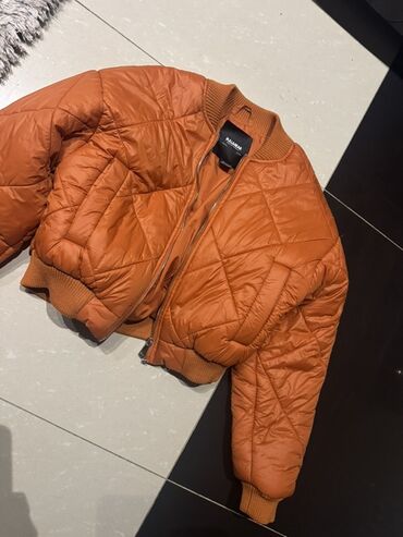 калон кардани сина дар шароити хона: PULL&BEAR, S