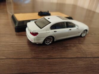 Avtomobil modelləri: BMW в хорошем состоянии моделька! — 9
