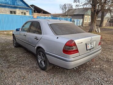 шины 14: Mercedes-Benz : 1995 г., 2.2 л, Автомат, Бензин, Седан