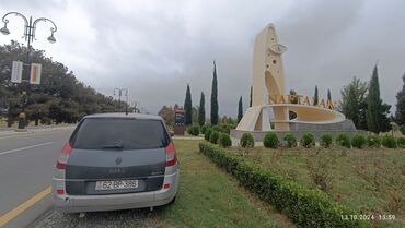 Renault: Renault Scénic minivan - Kuzov: 5 qapılı, tünd boz/gümüş iki rəngli — 7