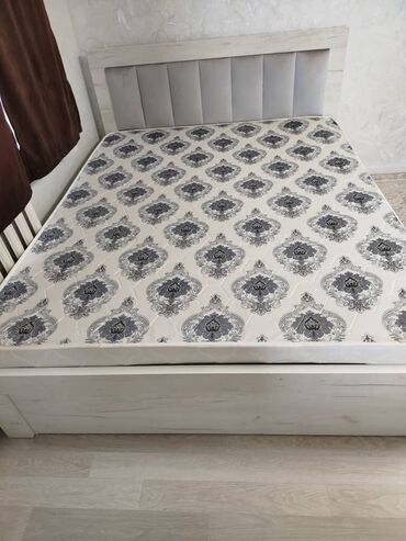 матрасы надувные спальные с насосом: Двуспальная Кровать