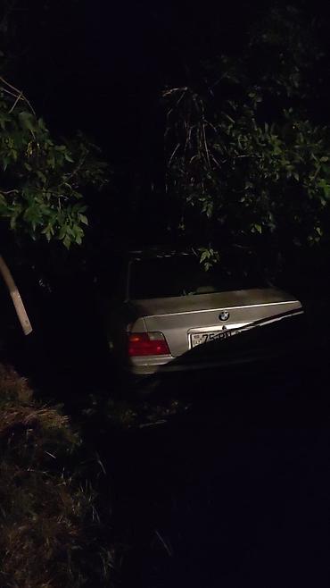 mercedes benz 208 d: BMW 3 Seriyası E36 sedan – ehtiyat hissələri üçün - Kuzov: gümüşü — 4