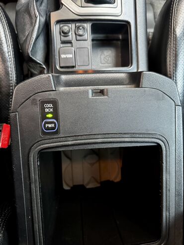 Toyota: Toyota Land Cruiser Prado: 2.7 l | 2011 il Ofrouder/SUV — 9