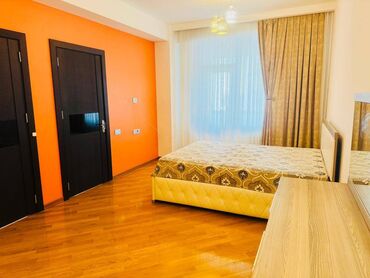 Uzunmüddətli kirayə mənzillər: Qarayev metrosu Panda kiks yanınında mənzil kirayə verilir. Mərtəbə — 6