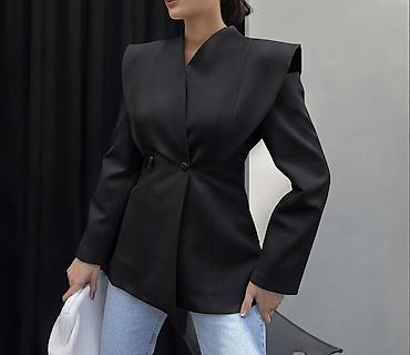 ucuz kask: Qadınlar üçün qara dizayn blazer Razmer:38 s,m 60 manata alınıb heç — 1