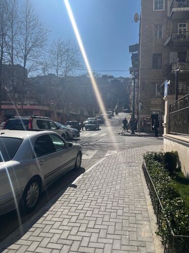 Digər kommersiya daşınmaz əmlakı: Sahibi tərəfindən icarəyə verilir: Səbayıl rayonu,Bayıl qəsəbəsi — 21