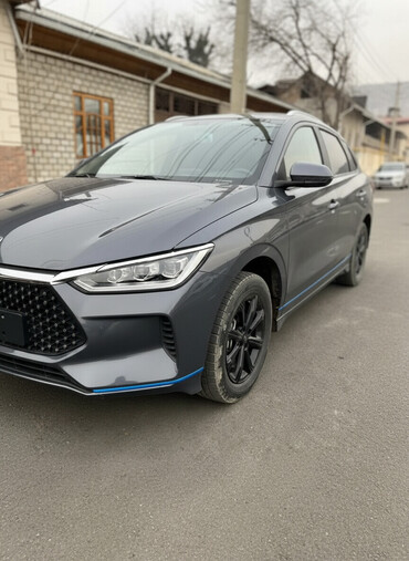 BYD: BYD E2: 2021 г., Электромобиль, Хэтчбэк — 1