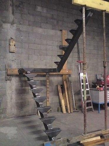 Digər tikinti materialları: Pilləkən və ya Pilləkən marşı kiçik şaquli məsafələrə bölünməklə iri — 3
