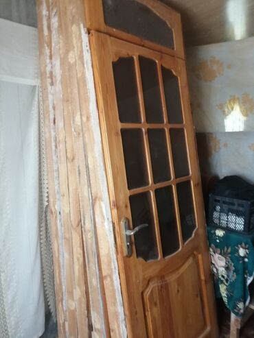 Otaq qapıları: Qonaq otağı üçün İşlənmiş Otaq qapısı 90x230 sm Ünvandan götürmə