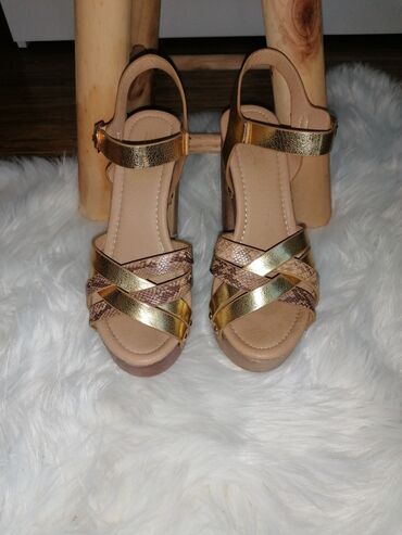 dizajnerske sandale: Sandals, Opposite, 37 at lalafo.rs dizajnerske sandale: Sandals, Opposite, 37