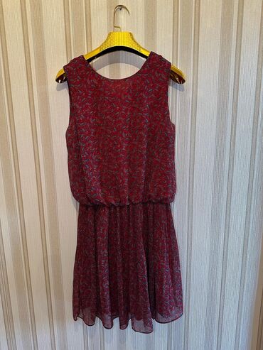 qirmizi donlar: Коктейльное платье, XL (EU 42)