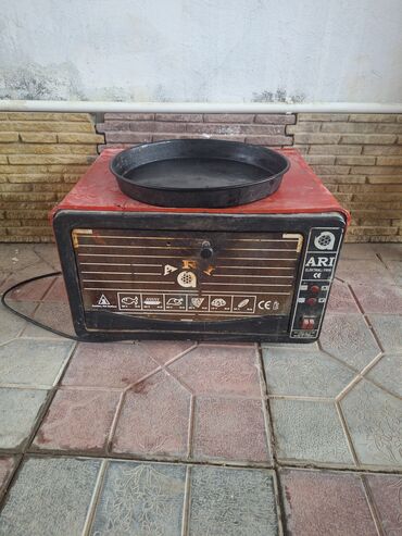 elektronik su pompasi: Duxovka Adler, Elektrik, rəng - Qırmızı, Ayrıca dayanan, İşlənmiş