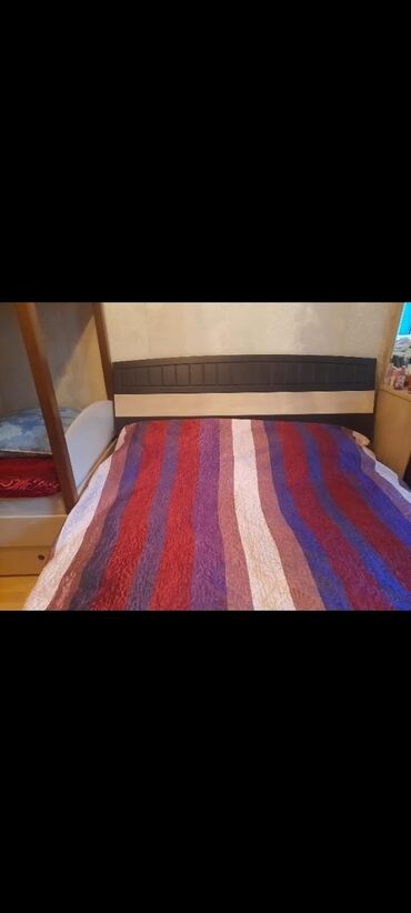 oturacaq örtükləri: Təknəfərlik çarpayı, Bazasız, Matras ilə, Siyirməsiz