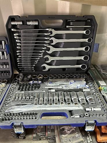 автомобильный набор: Набор ручного инструмента в кейсе - Большой комплект для авто- и — 1