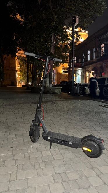 Tavalar: İşlənmiş Elektrik samokat 10", 501 - 750 Vt, 16 - 25 km/s