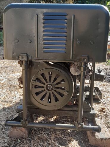 Генераторы: Генератор военный СССР. Габ-2-0/230 м1 Не пользовались. Одно фазный, 2 — 6