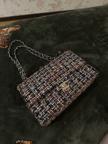 chanel blue qiymeti: Çiyin çantası, Chanel, İşlənmiş