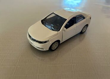 real gitara: Kia, 2012 год, 1:43, Железо, Бесплатная доставка, Платная доставка