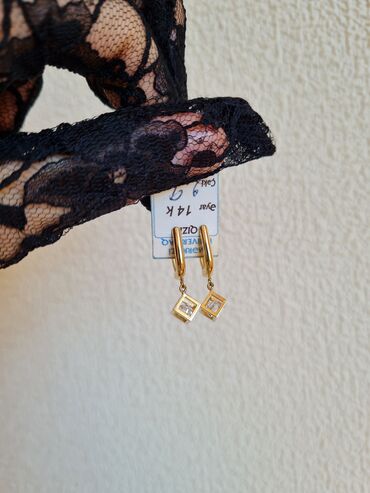 Sırğalar: Sırğa, Bvlgari, Sarı qızıl, 585 Əyar, 2 g, Ünvandan götürmə -da lalafo.az — 15 Sırğalar: Sırğa, Bvlgari, Sarı qızıl, 585 Əyar, 2 g, Ünvandan götürmə — 15