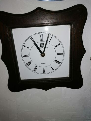 zidni satovi sa slikom: Upotrebljenо