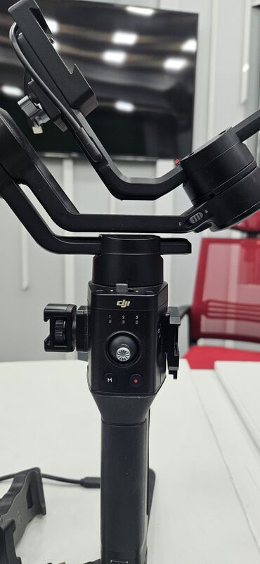Digər foto və video aksesuarları: DJI Ronin-SC 3-oxlu kamera stabilizatoru - Yüngül və kompakt dizayn — 5