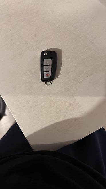 cuce ve xoruz temsil: Nissan avtomobilləri üçün orijinal uzaqdan idarə olunan açar (smart — 2