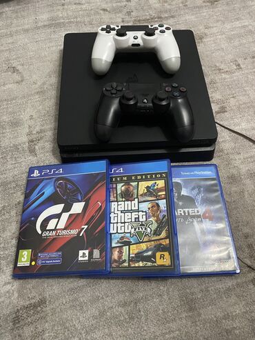 PS4 (Sony PlayStation 4): Продаю playstation 4 slim 1000gb В идеальном состоянии Не шумит не