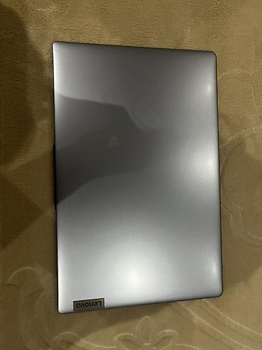 Lenovo noutbuk – gümüşü gövdə, yüngül və nazik dizayn. Əsas