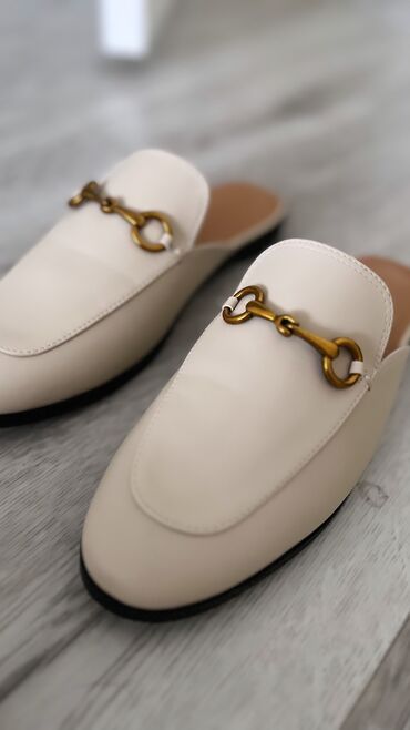 немецкая обувь бишкек фото: Женская обувь Мюли Цвет :слоновая кость Размер :36 ( новые )