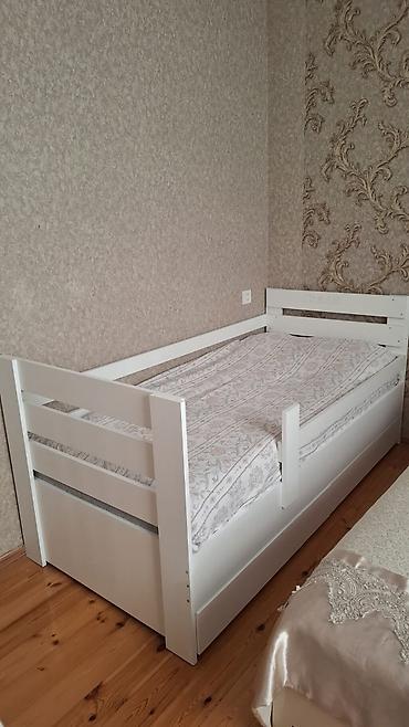 Çarpayi satilir Matras daxil Qiymet 200 man Alti siyirmeli