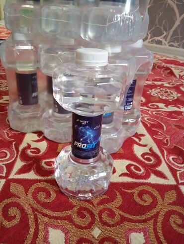 продажа поролона: Питьевая вода PROFIT “SPORT” в пластиковых бутылках необычной формы