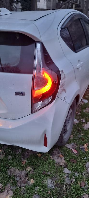 Toyota Aqua/Prius C arxa sağ orijinal stop - Orijinallıq: Toyota