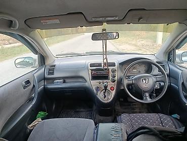 Honda Civic: 2001 г., 1.7 л, Вариатор, Хэтчбэк at lalafo.kg Honda Civic: 2001 г., 1.7 л, Вариатор, Хэтчбэк